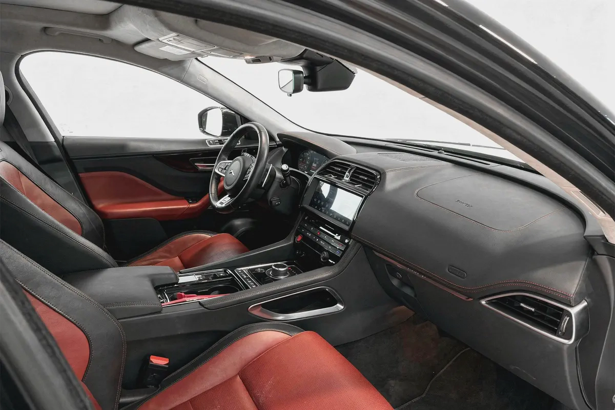 AED 1,371 / Monthly l 0% Downpayment l R-Sport l 1 Year Warranty-9-9