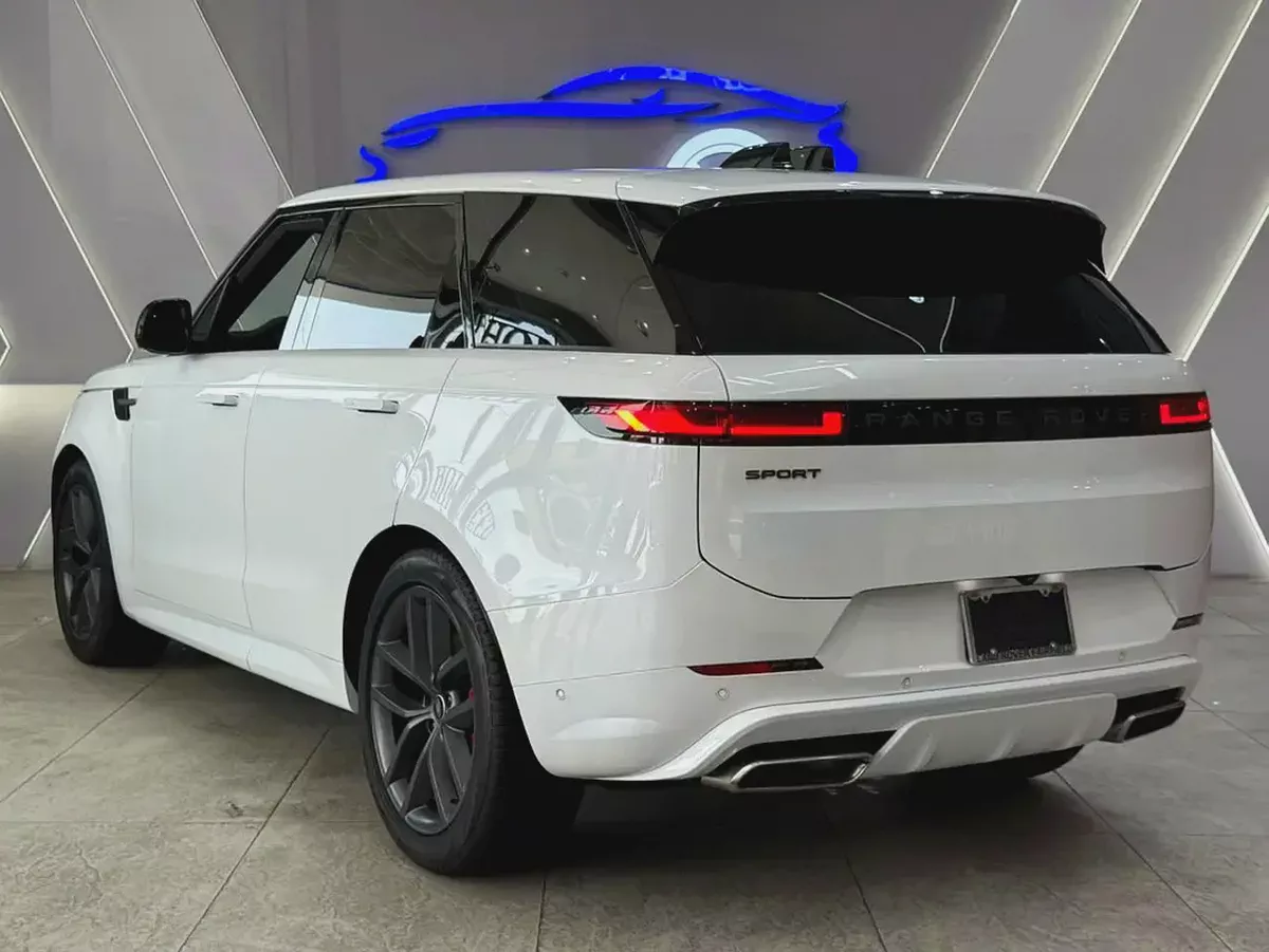 2024 Land Rover Range Rover Sport P400 Dynamic HSE-3-3