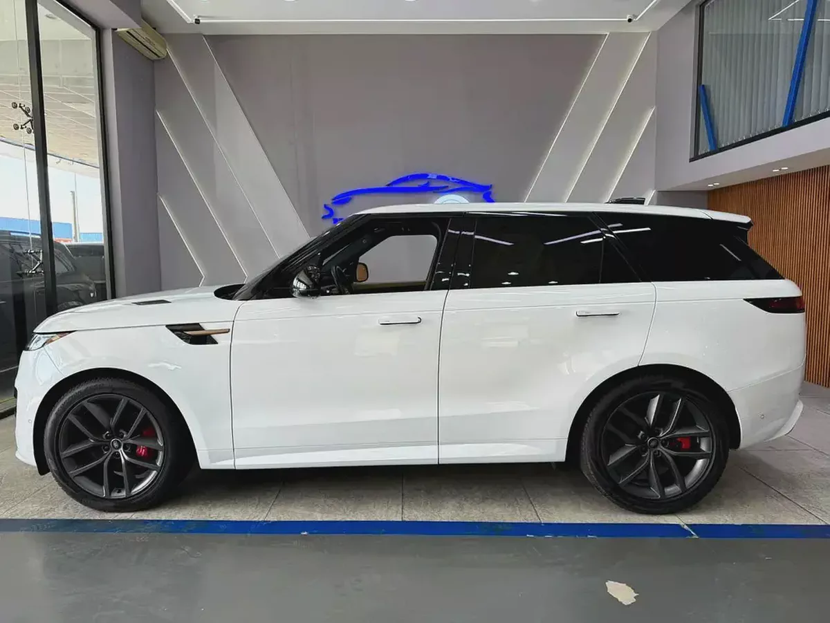 2024 Land Rover Range Rover Sport P400 Dynamic HSE-6-6