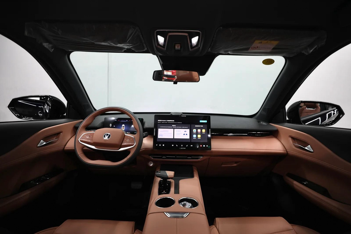Changan UNI-Z 2025 - Brand New --8-8