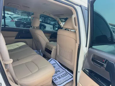 Toyota Land Cruiser 2014 white color GCC calen car-11