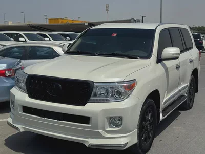 Toyota Land Cruiser 2014 white color GCC calen car-1