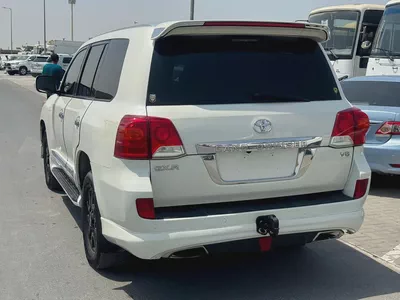 Toyota Land Cruiser 2014 white color GCC calen car-8