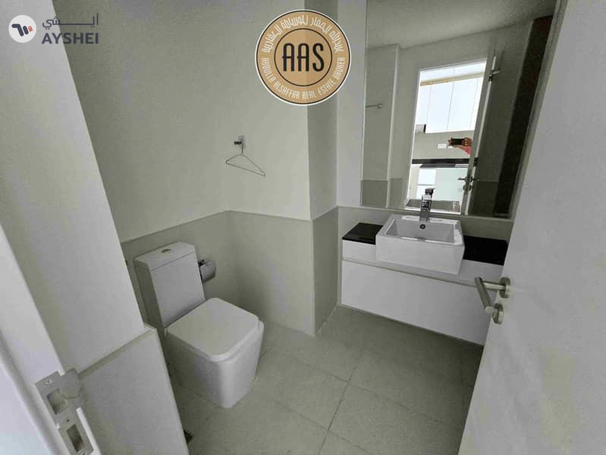 Spacious Studio with Big Balcony in only 40k/yr-4-4