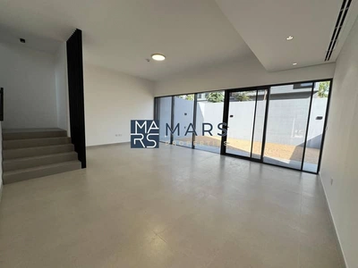 Prestigious Community – Masaar Villas with Elegant Emirati Design. Robinia, Masaar-3