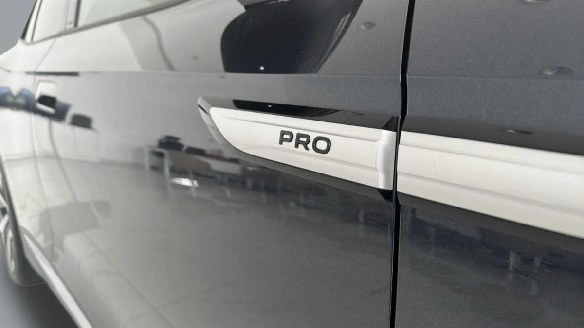 Volkswagen ID.4 2022 Lite Pro - Electrifying the Future, Fully Loaded!-18-18