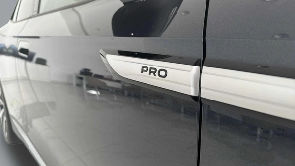 Volkswagen ID.4 2022 Lite Pro - Electrifying the Future, Fully Loaded!