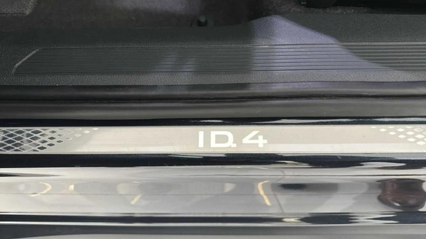 Volkswagen ID.4 2022 Lite Pro - Electrifying the Future, Fully Loaded!