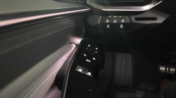 Volkswagen ID.4 2022 Lite Pro - Electrifying the Future, Fully Loaded!