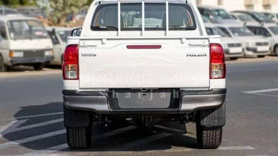 Toyota Hilux GL DC 2.4D MT 4X4 P.WINDOW MY2023 – WHITE-3
