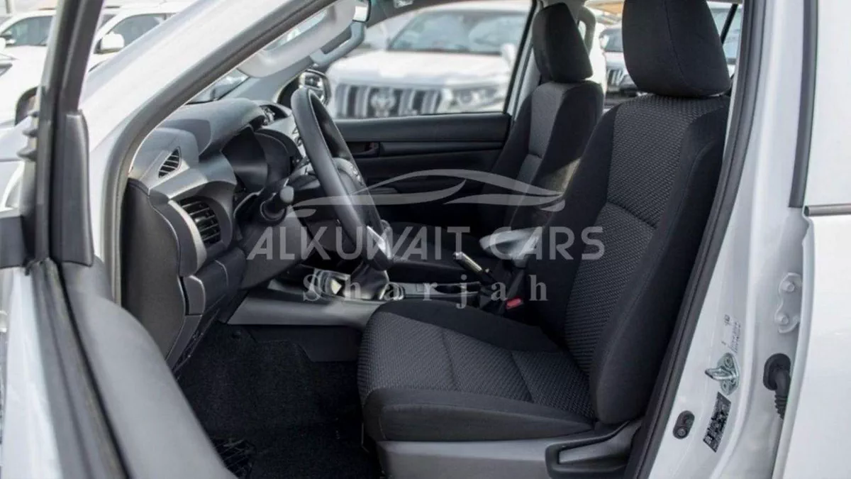 Toyota Hilux GL DC 2.4D MT 4X4 P.WINDOW MY2023 – WHITE-14-0