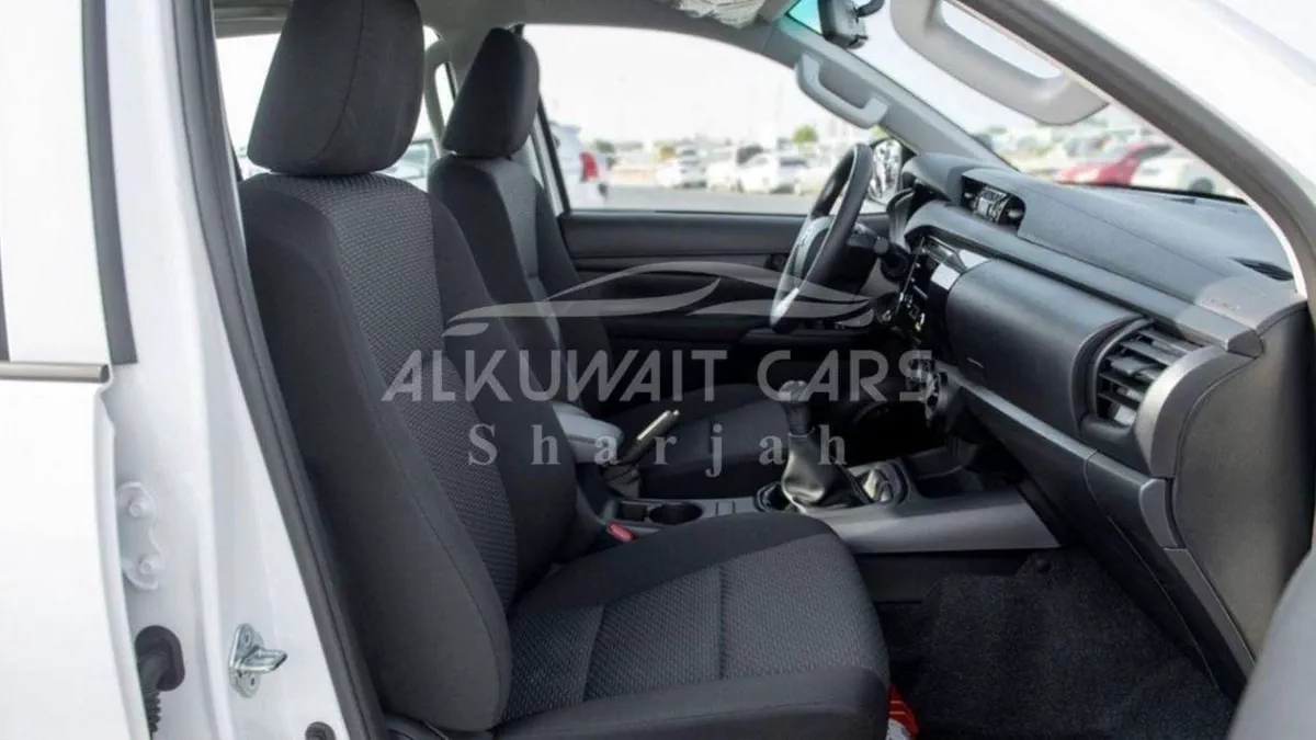 Toyota Hilux GL DC 2.4D MT 4X4 P.WINDOW MY2023 – WHITE-15-0