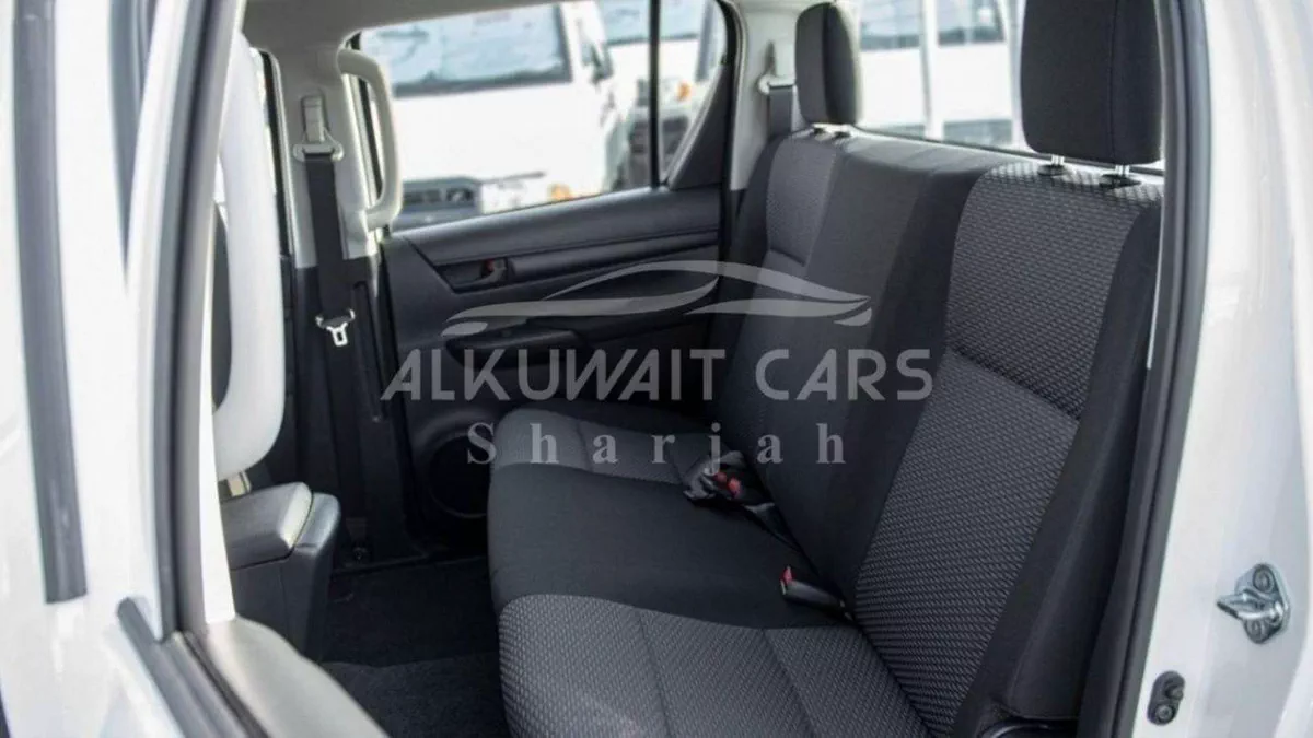 Toyota Hilux GL DC 2.4D MT 4X4 P.WINDOW MY2023 – WHITE-16-0