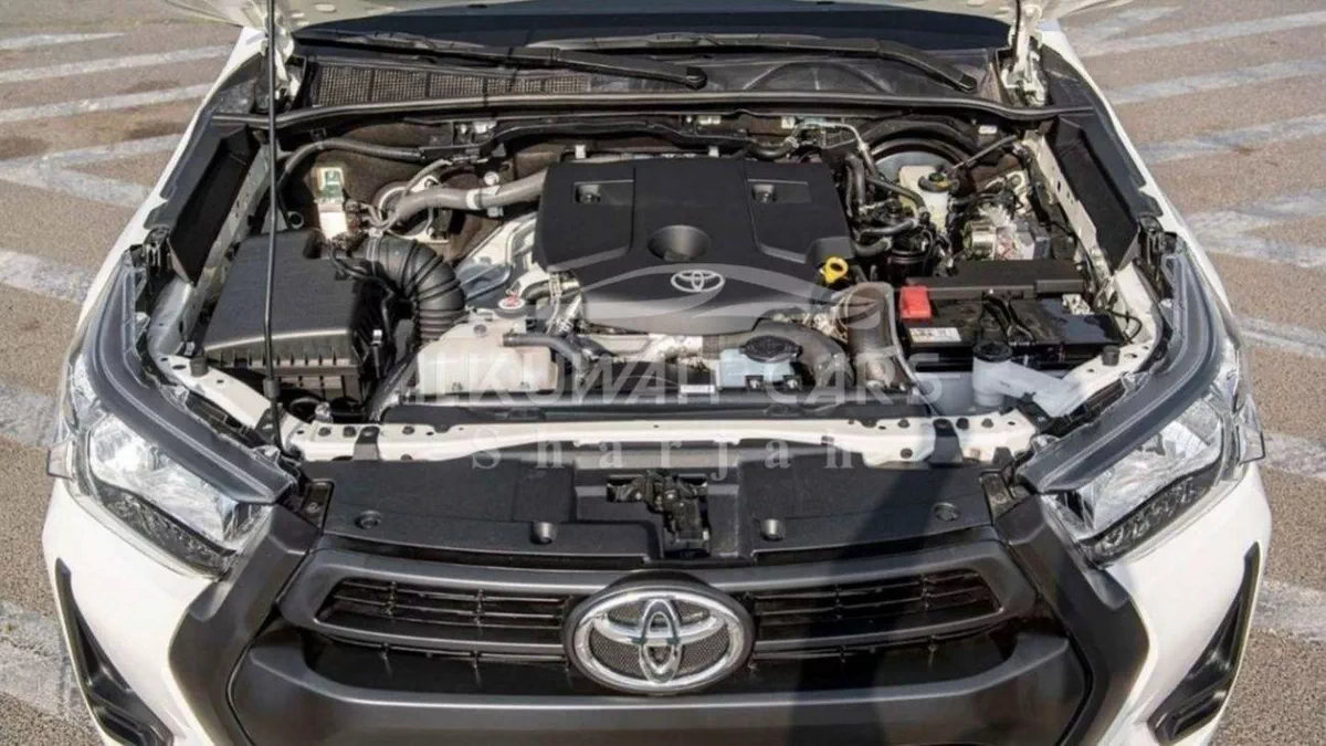 Toyota Hilux GL DC 2.4D MT 4X4 P.WINDOW MY2023 – WHITE-17-0