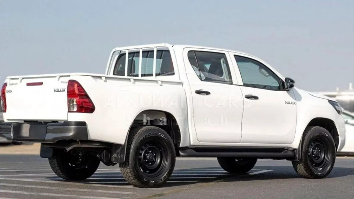 Toyota Hilux GL DC 2.4D MT 4X4 P.WINDOW MY2023 – WHITE-2-0
