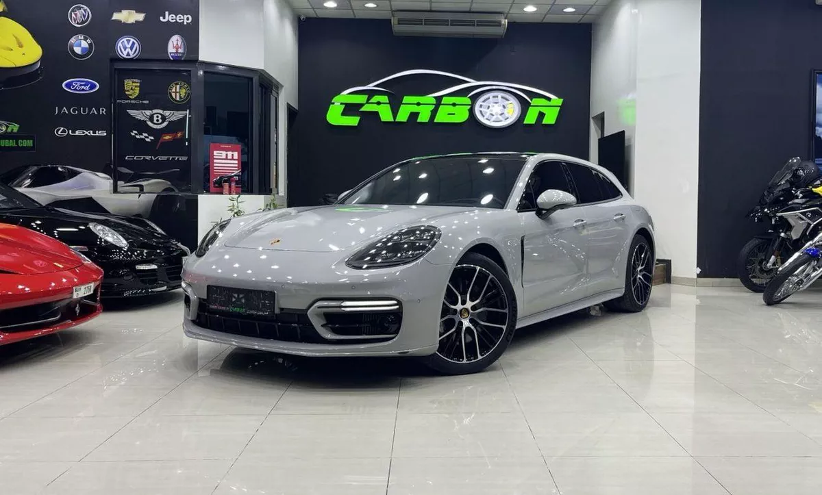 Porsche Panamera 4 E-HYBRID
