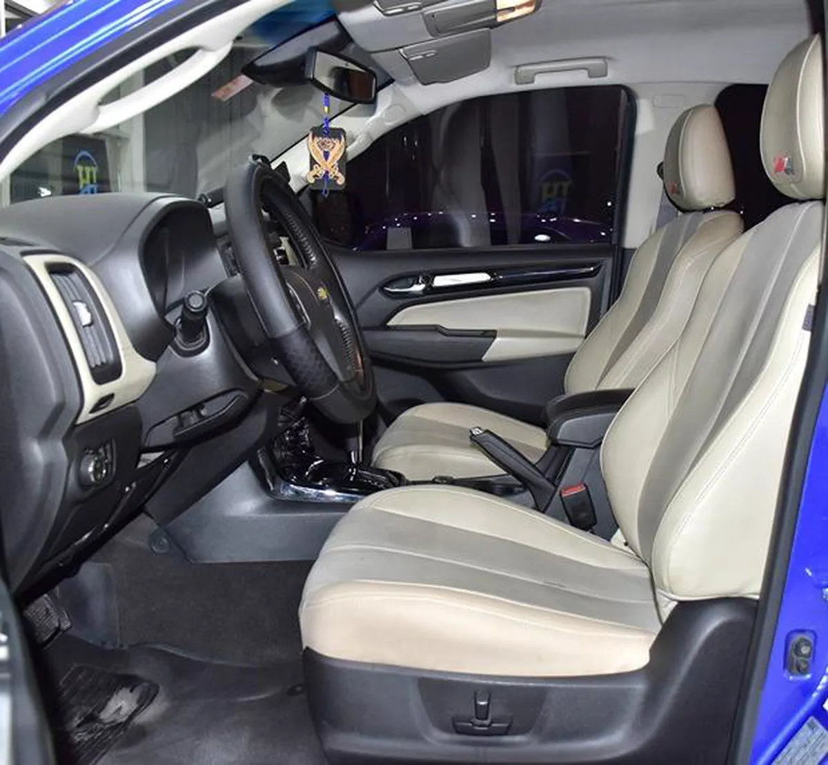 Chevrolet Trailblazer Z71 ( 2018 Model ) in Blue Color GCC Specs-12-12