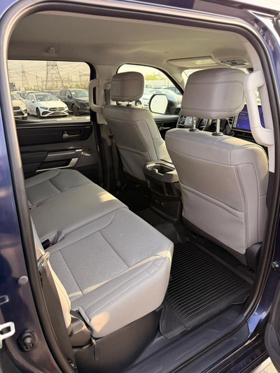 Toyota Tundra Premium option 360 Camera, leather seats 2024-15