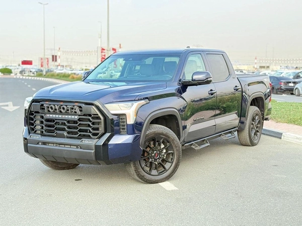 Toyota Tundra Premium option 360 Camera, leather seats 2024