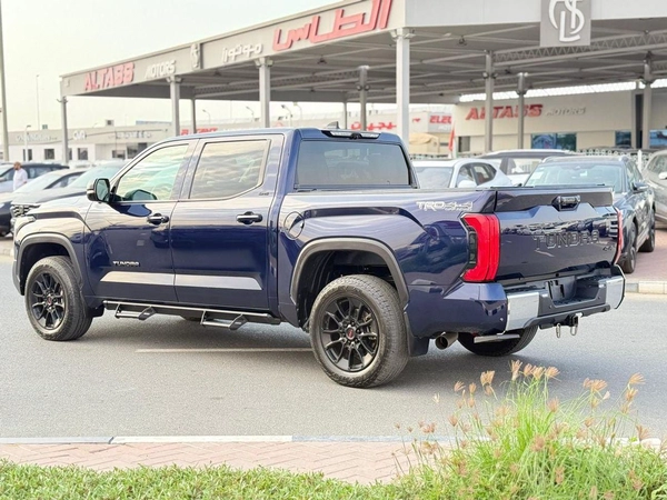 Toyota Tundra Premium option 360 Camera, leather seats 2024