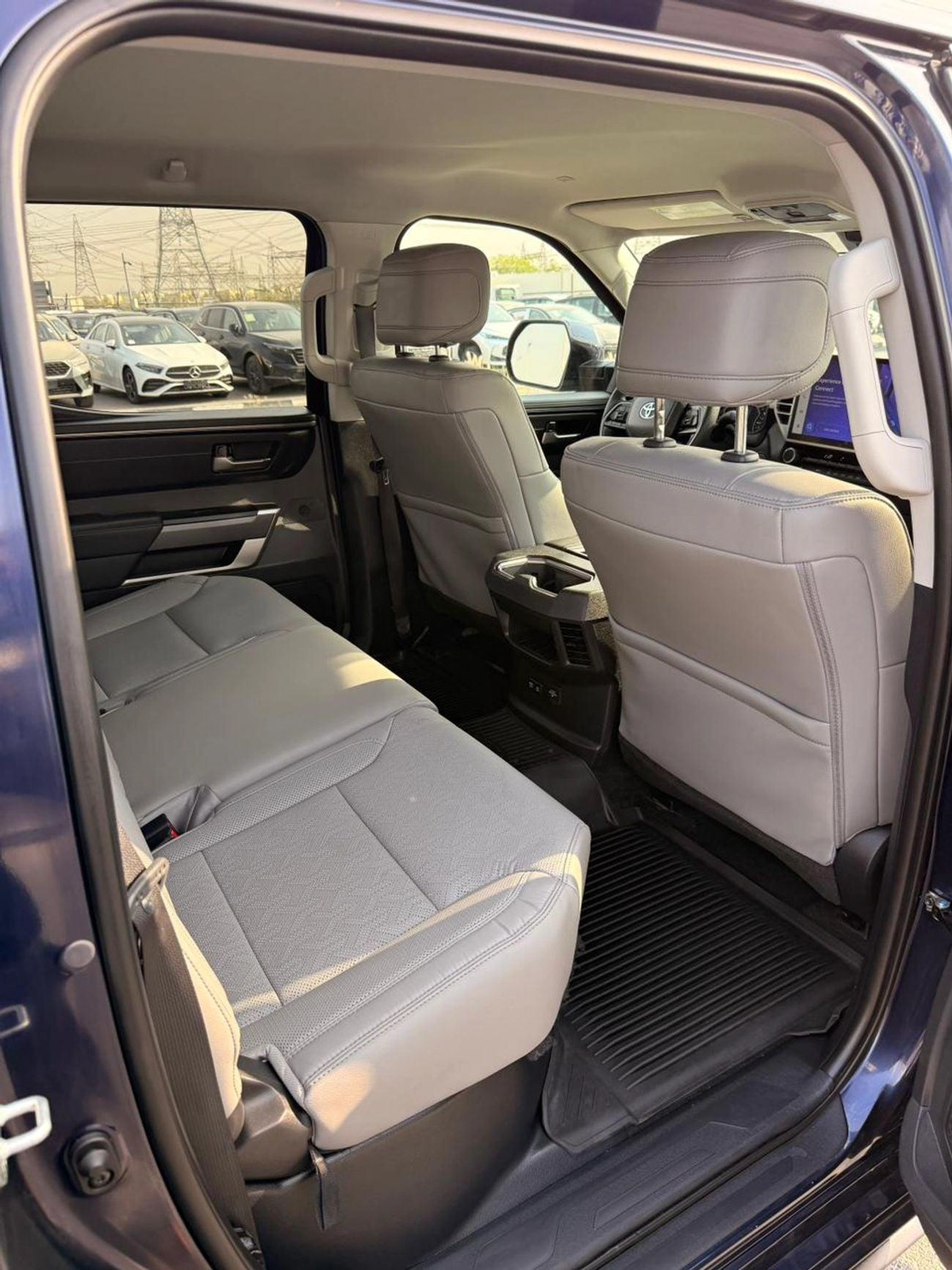Toyota Tundra Premium option 360 Camera, leather seats 2024-15-15
