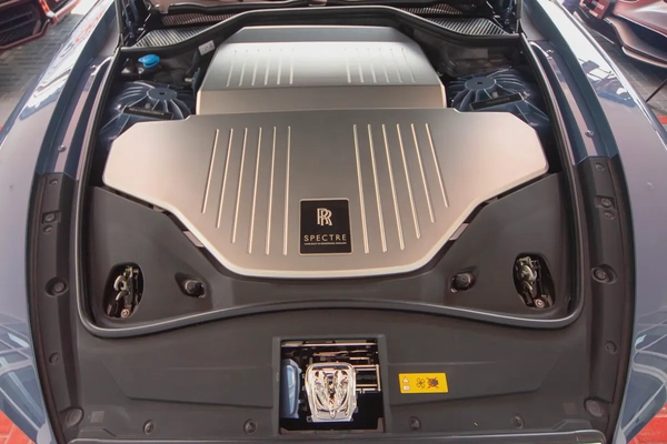 ROLLS-ROYCE SPECTRE | 2024 | SILVER BADGE | 5,200km | UNDER WARRANTY
