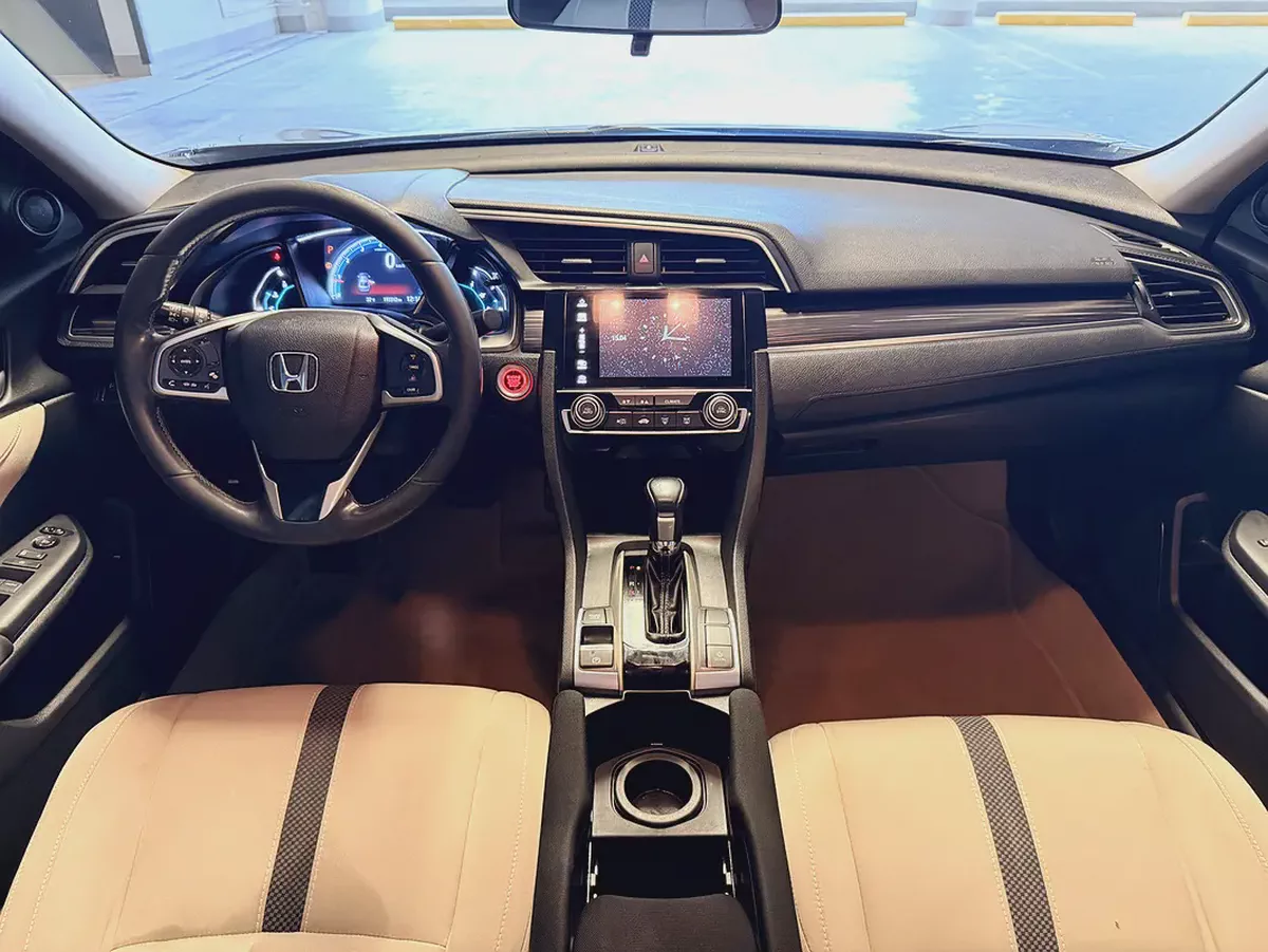Honda Civic 2.0 EX 2020 Model GCC Specs With Partial Service History In Perfect Condition-12-12