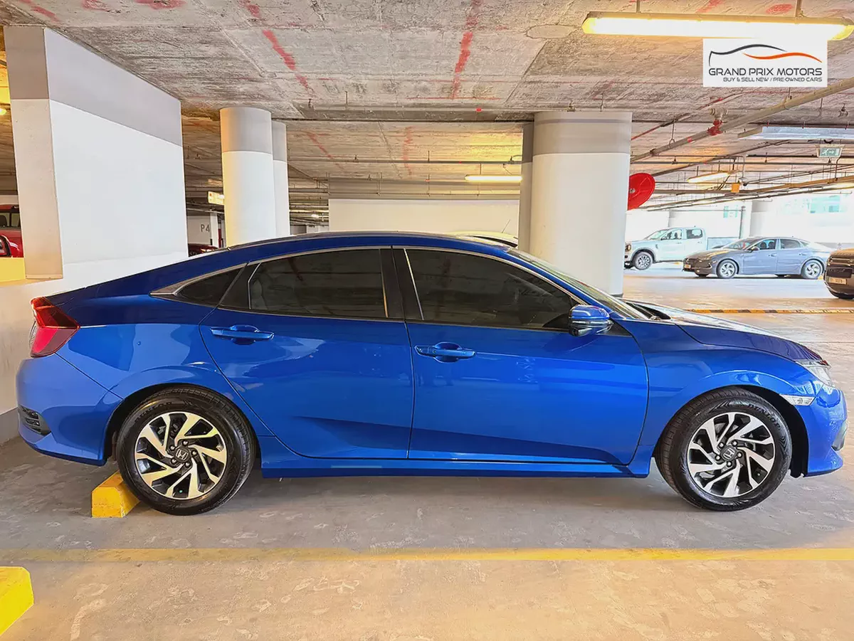Honda Civic 2.0 EX 2020 Model GCC Specs With Partial Service History In Perfect Condition-3-3