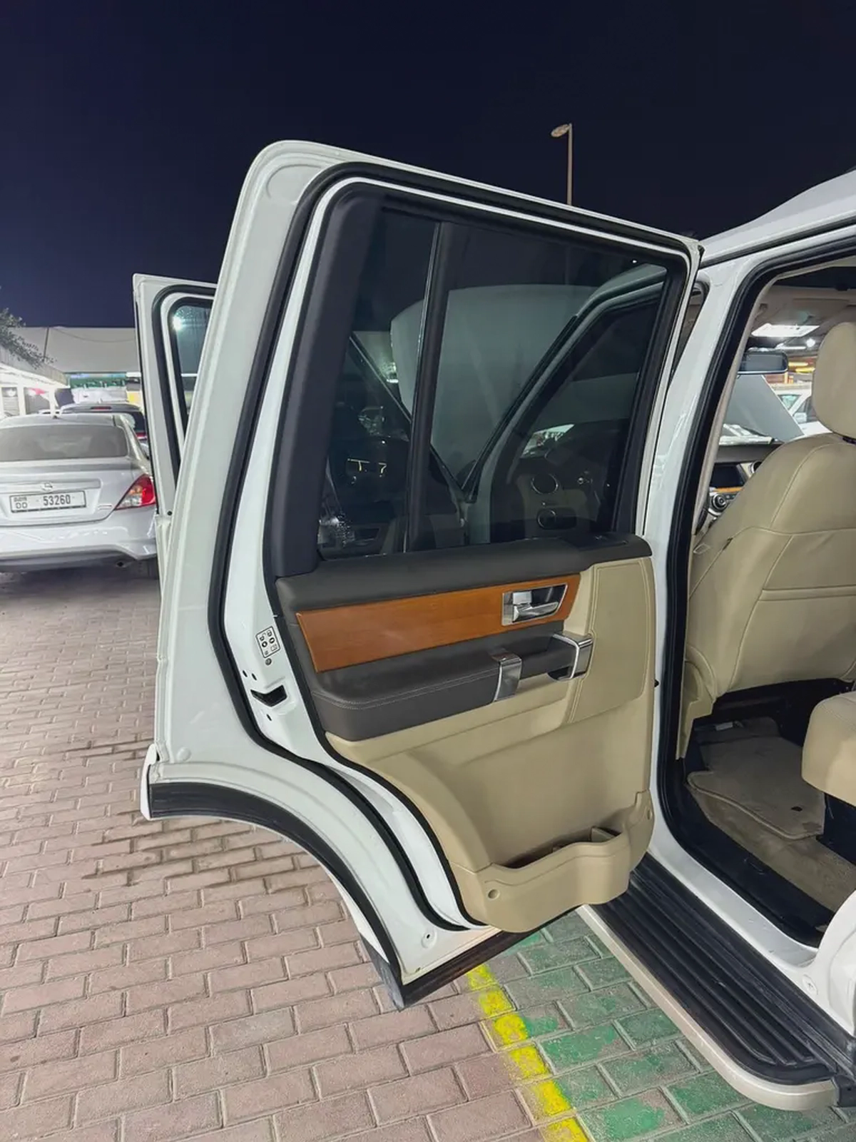 LAND ROVER LR4 HSE-10-10