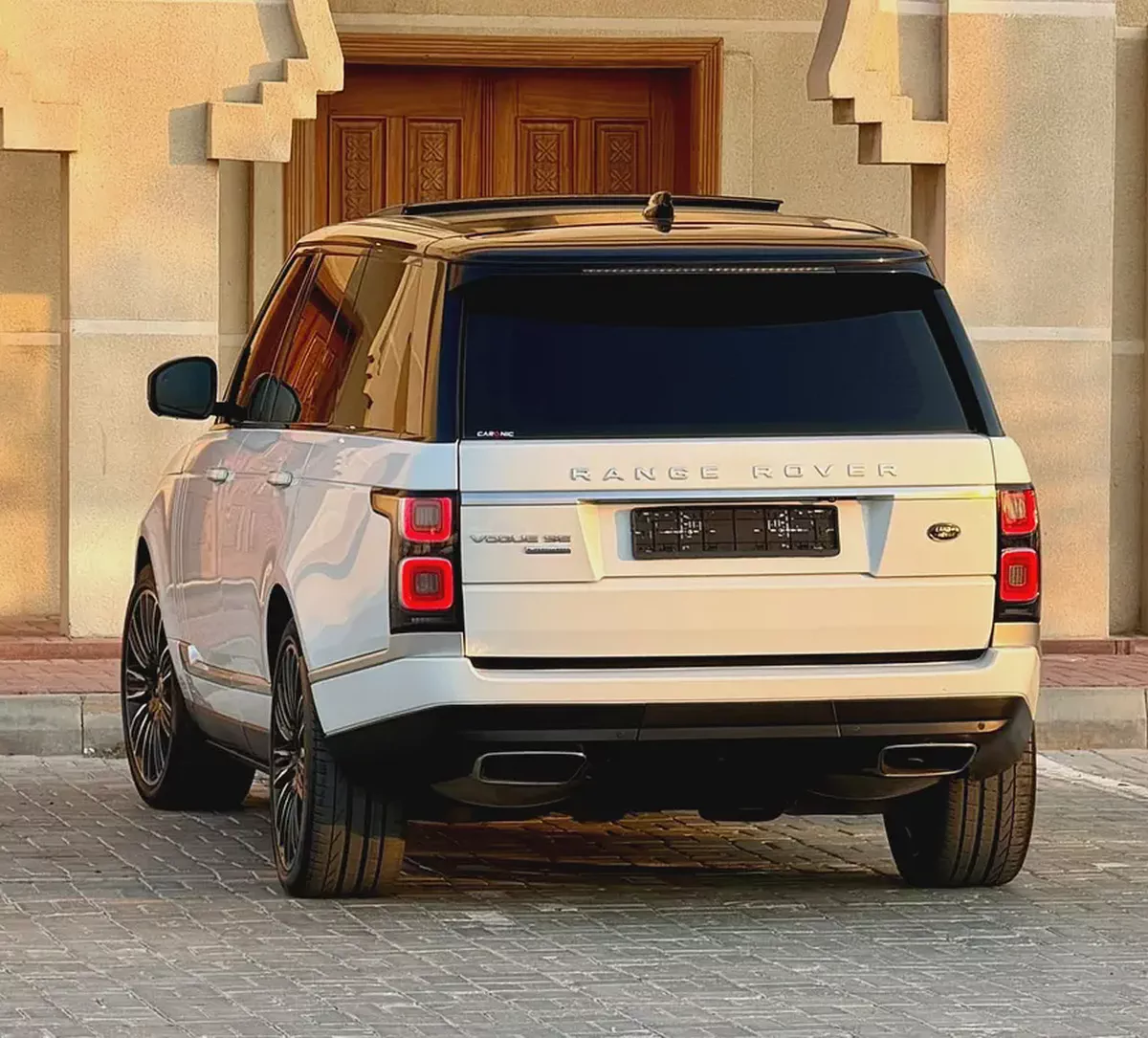 Stunning Land Rover Range Rover Vogue SE Supercharged 2014 | GCC Specs-3-3