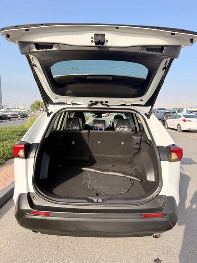 Toyota RAV4 XLE 2.5L full option-19