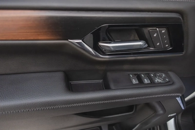GMC Yukon XL 2500 2025-2