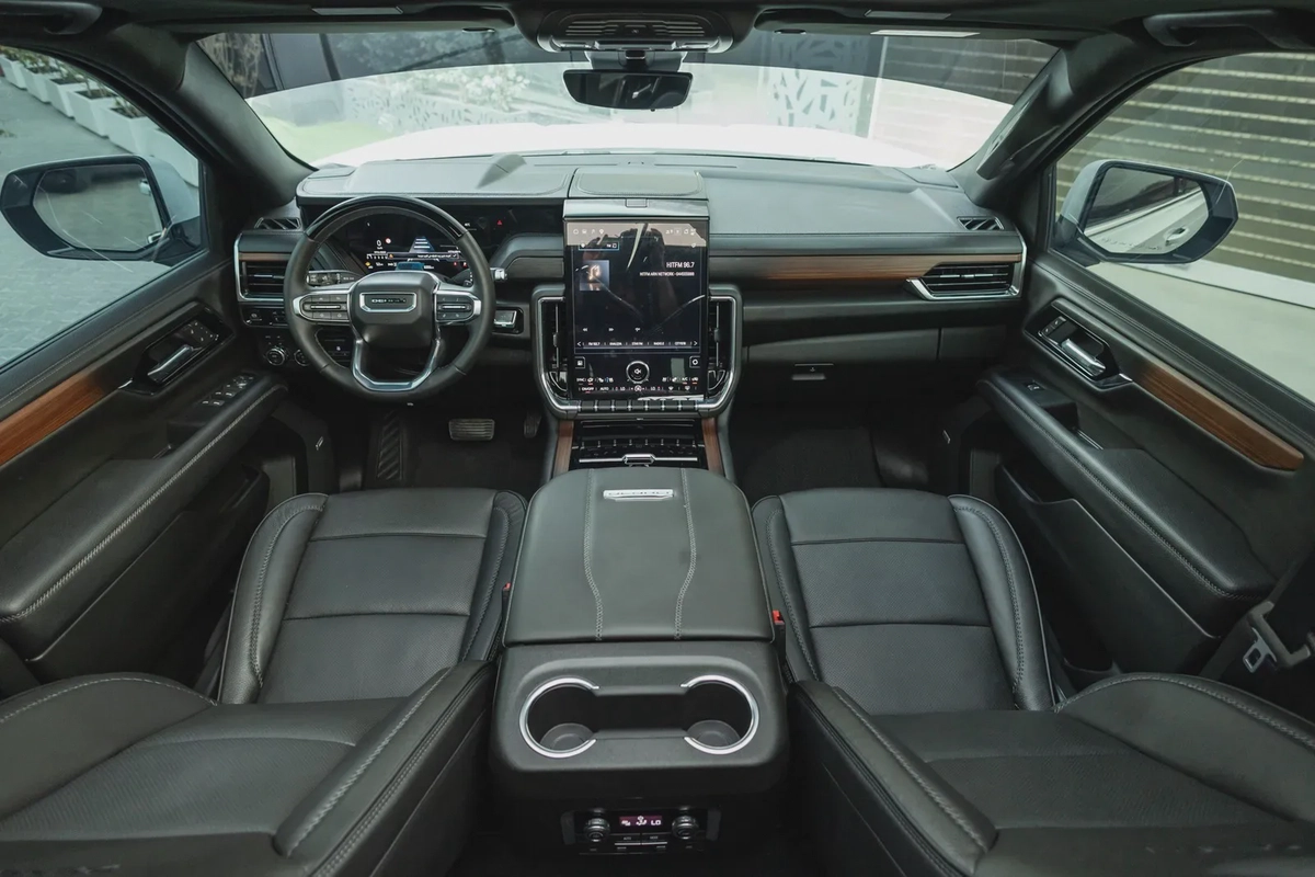 GMC Yukon XL 2500 2025-14-14