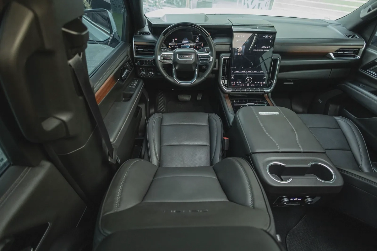 GMC Yukon XL 2500 2025-15-15