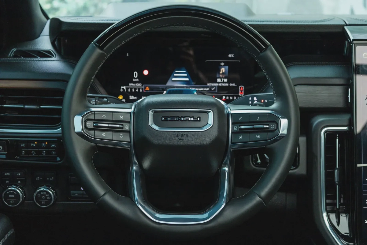 GMC Yukon XL 2500 2025-7-7