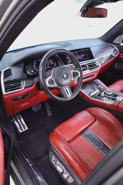 X5 M COMPETITION 2021 GCC CARBON PACKAGE + Excellent Condition + Rear entertainment-4