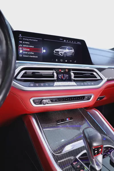 X5 M COMPETITION 2021 GCC CARBON PACKAGE + Excellent Condition + Rear entertainment-8