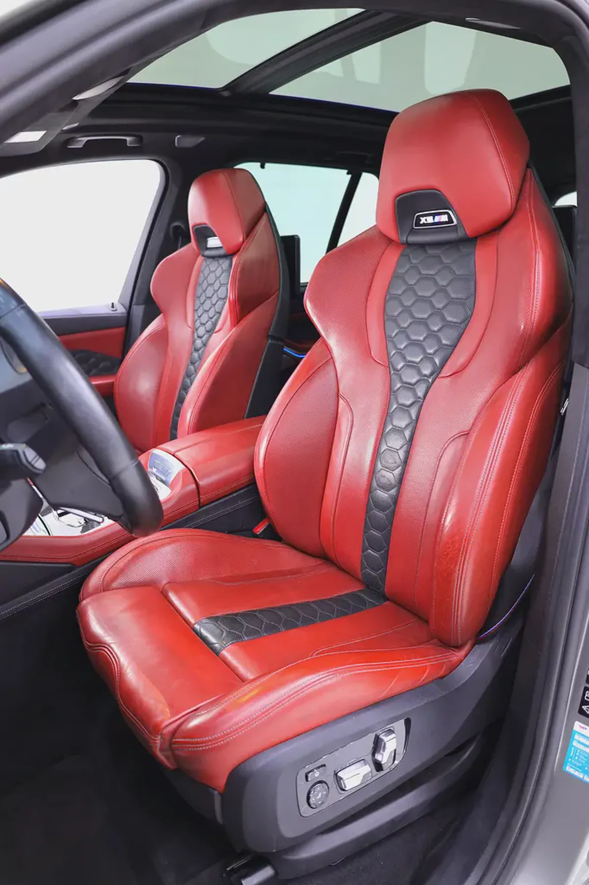 X5 M COMPETITION 2021 GCC CARBON PACKAGE + Excellent Condition + Rear entertainment-6-6