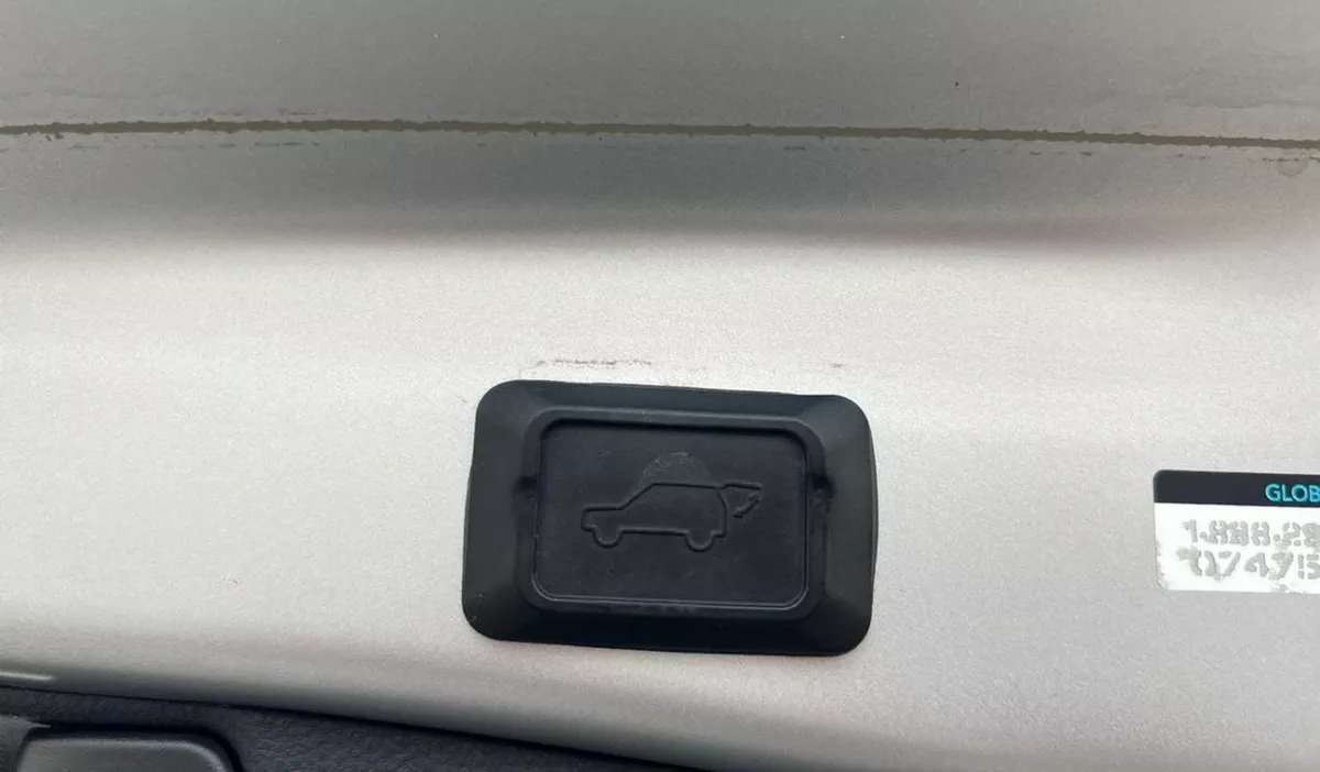 Toyota RAV4 XLE 2021 Toyota Rav4 Hybrid XLE Full Option 2.5L V4 - Rear Camera  Leather Seat - AWD 4x4 - Sunroof --20-0