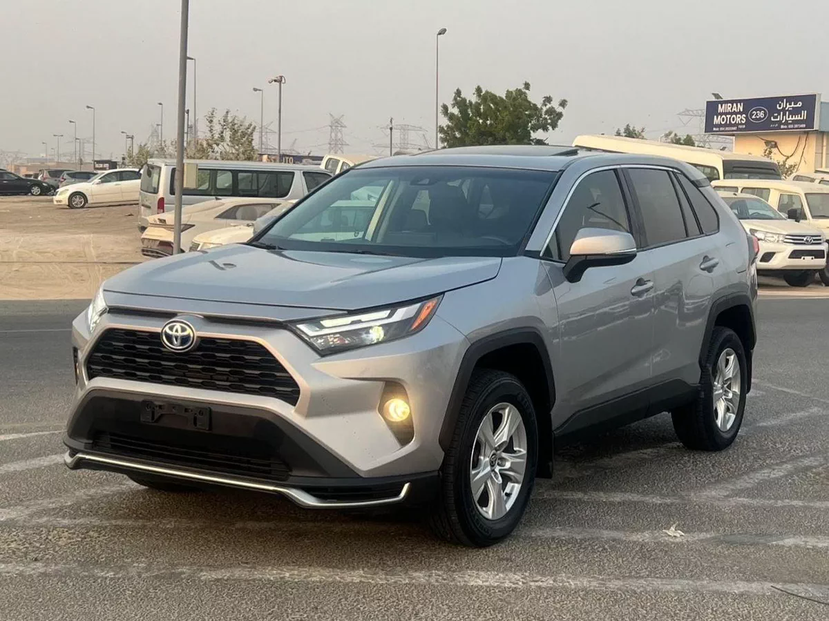 Toyota RAV4 XLE 2021 Toyota Rav4 Hybrid XLE Full Option 2.5L V4 - Rear Camera  Leather Seat - AWD 4x4 - Sunroof --2-0