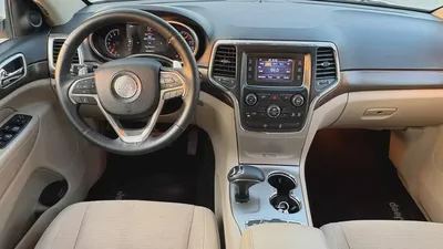 JEEP GRAND CHEROKEE LAREDO 4WD - GCC SPECS - ORIGINAL PAINT - ACCIDENT FREE - EXCELENT CONDITION --12