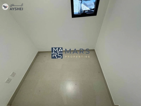 Brand New Middle Unit | Forest Community