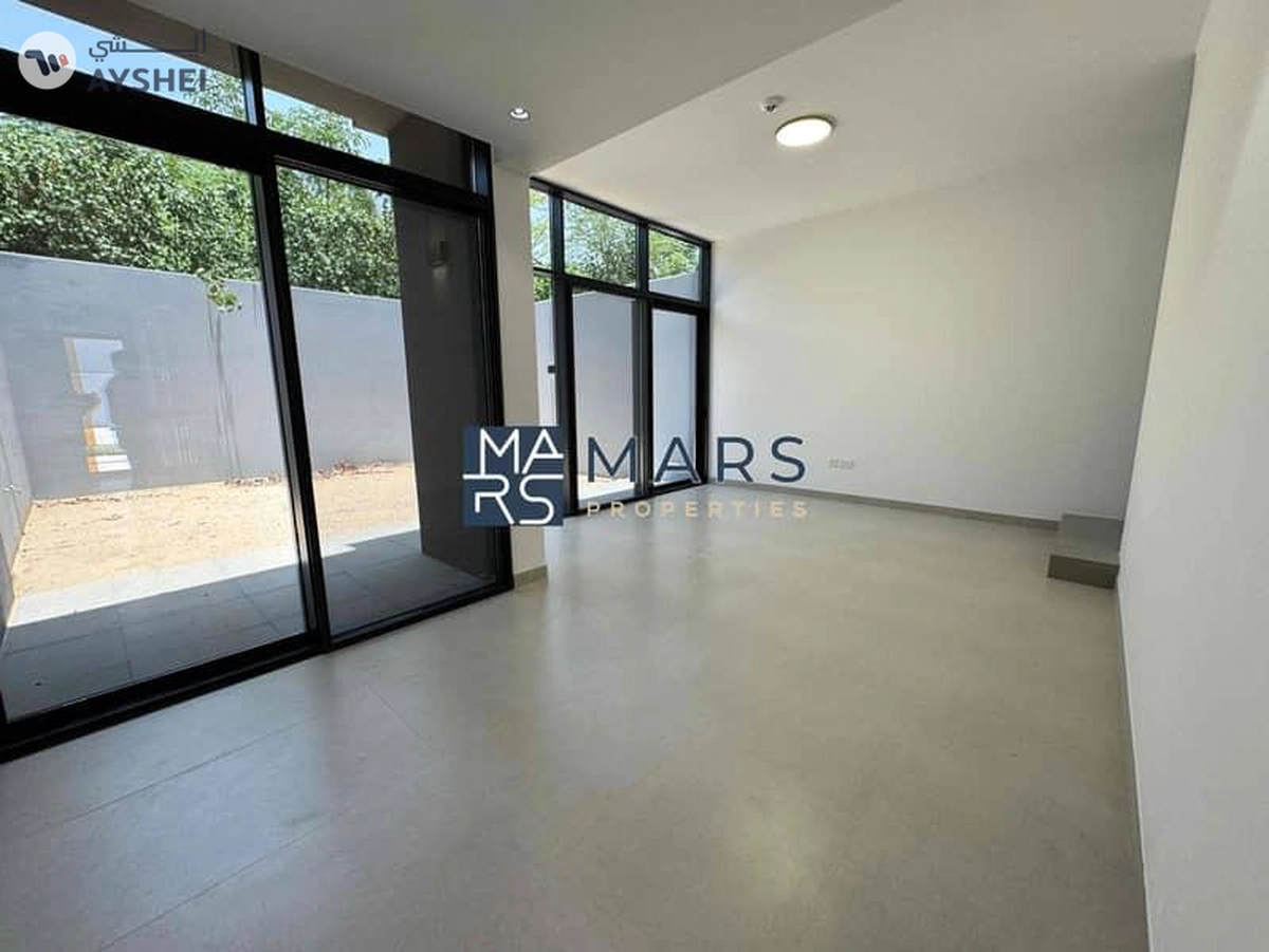 Brand New Middle Unit | Forest Community-1-1