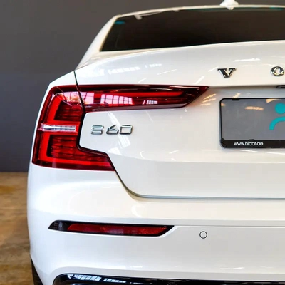 AED 1,819 pm • 0% Downpayment • S60 R-Design • Agency Warranty-4