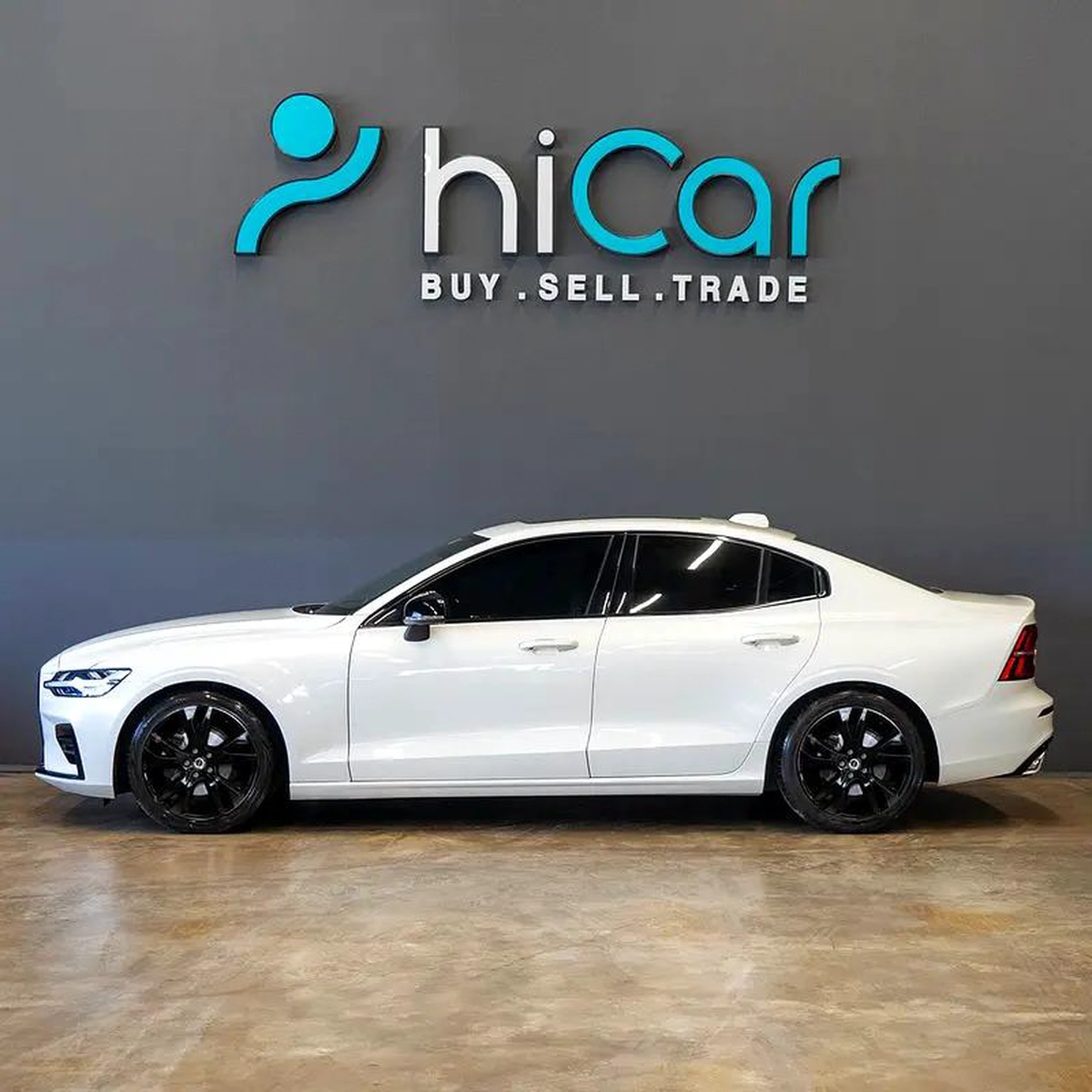 AED 1,819 pm • 0% Downpayment • S60 R-Design • Agency Warranty-8-8