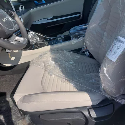 Kia Carnival 2026 – Luxury MPV with SUV-12