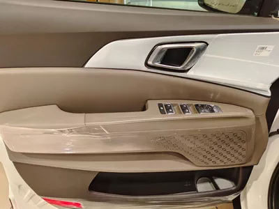 Kia Carnival 2026 – Luxury MPV with SUV-5