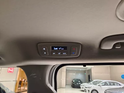 Kia Carnival 2026 – Luxury MPV with SUV-8
