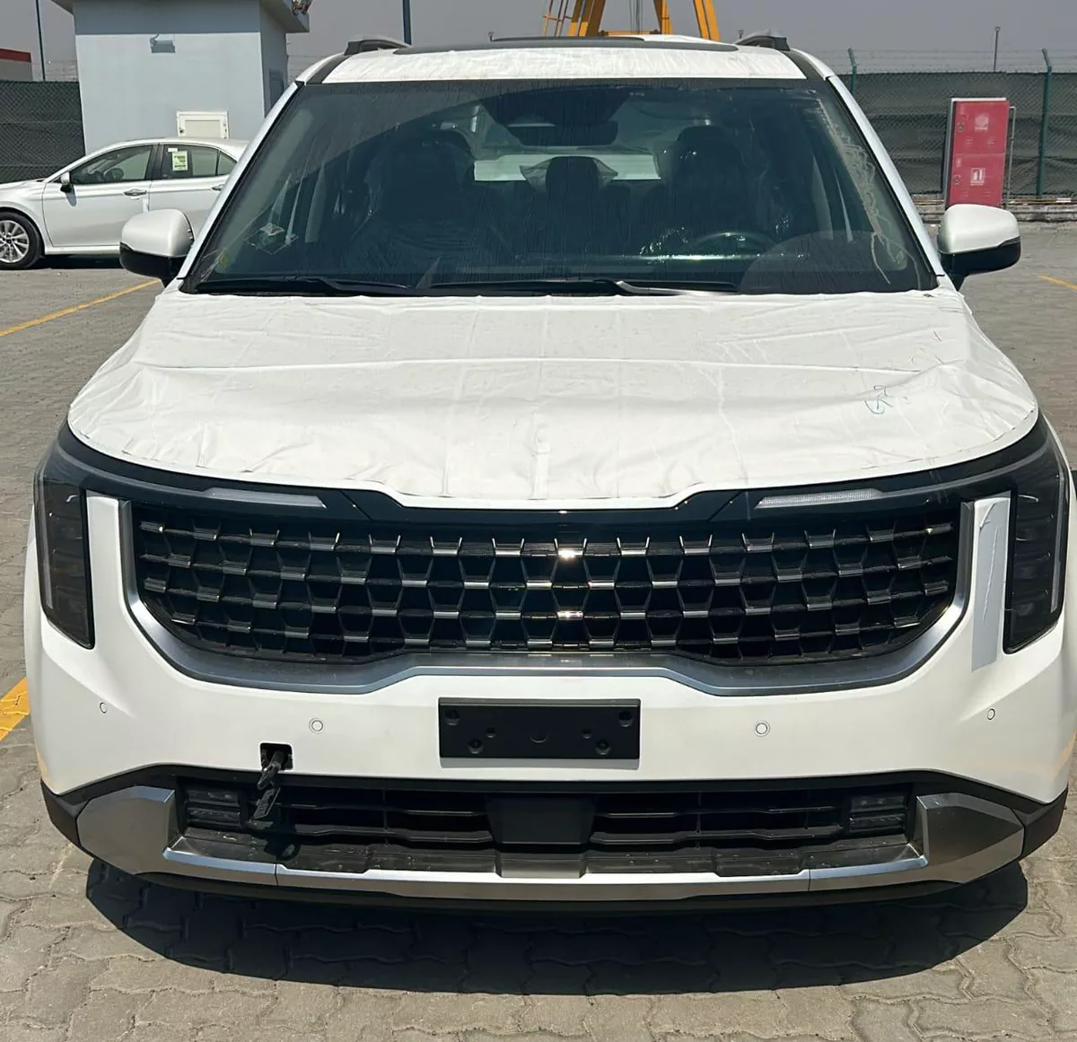 Kia Carnival 2026 – Luxury MPV with SUV