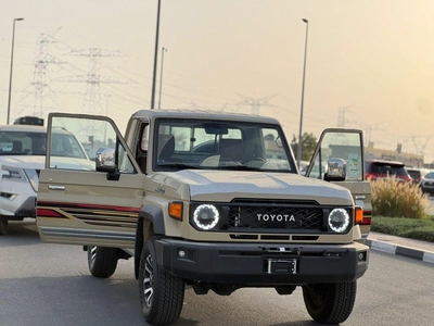 Toyota Land Cruiser Pick Up Std 4.0L Single Cab Utility 4WD-7